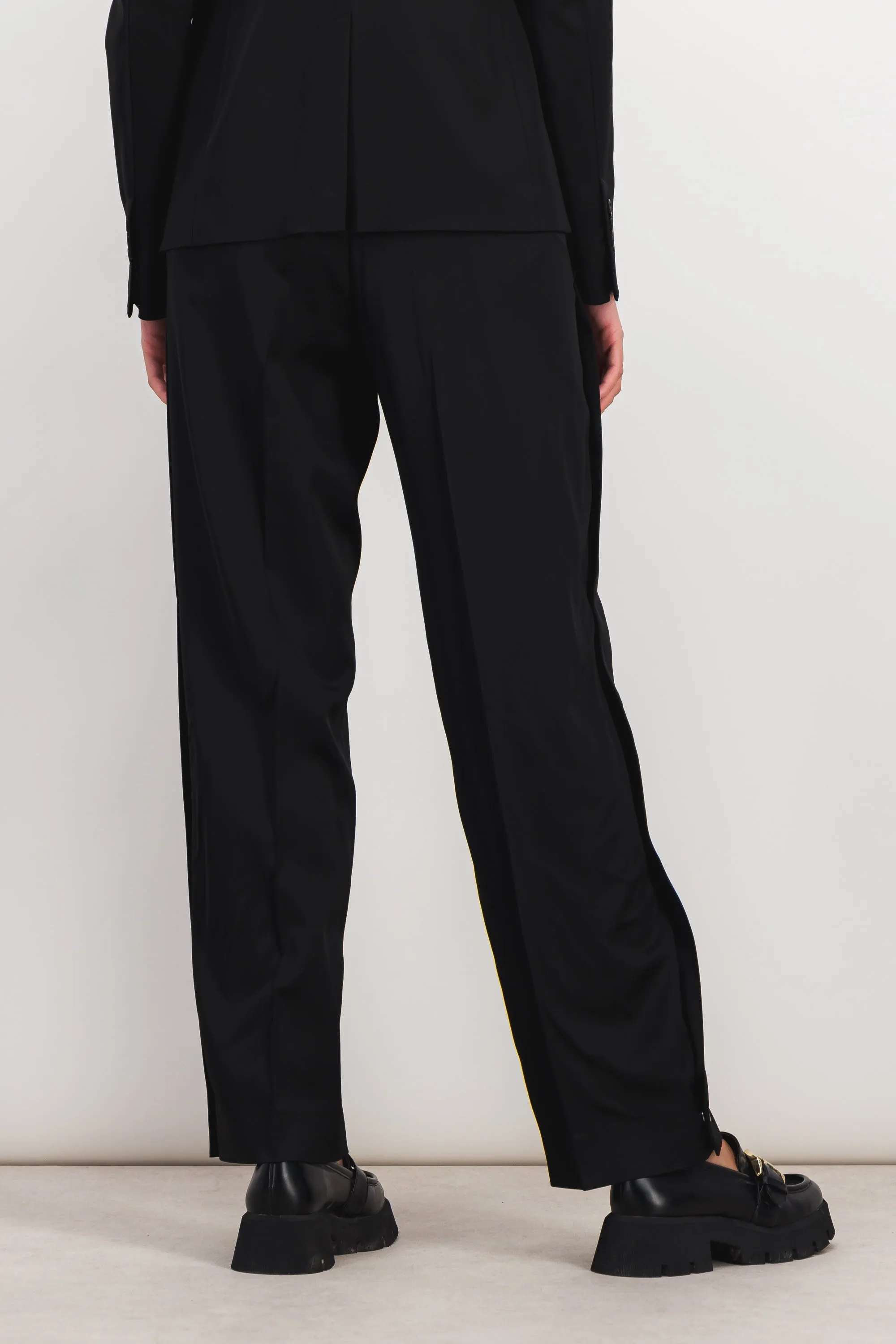 Slim leg tailoring pants