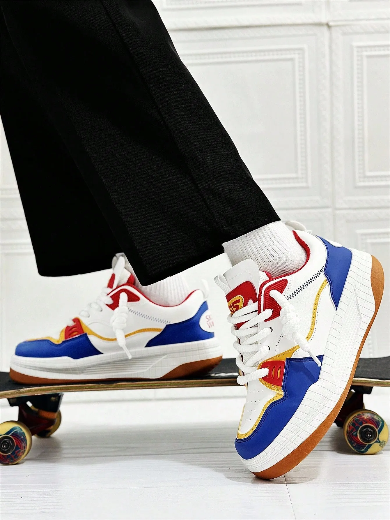 Sporty Skate Shoes For Men, Color block Lace-Up Front Sneakers